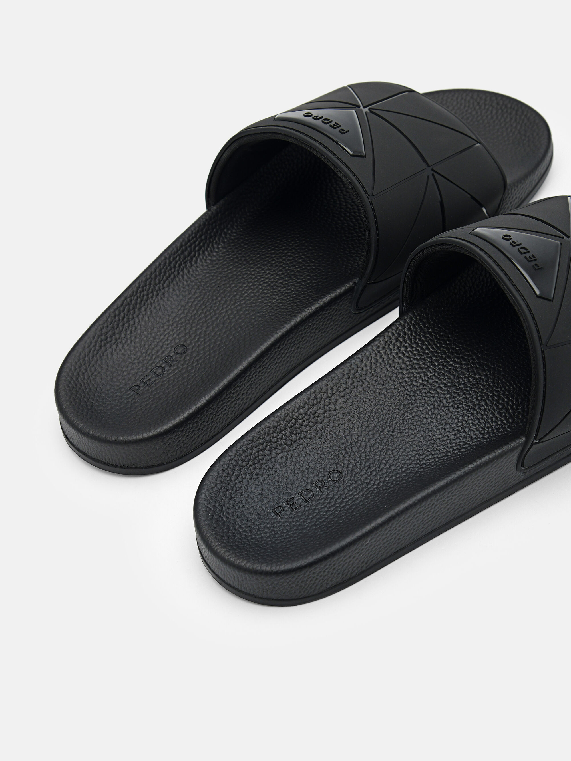 Slide Sandals in Pixel, Black