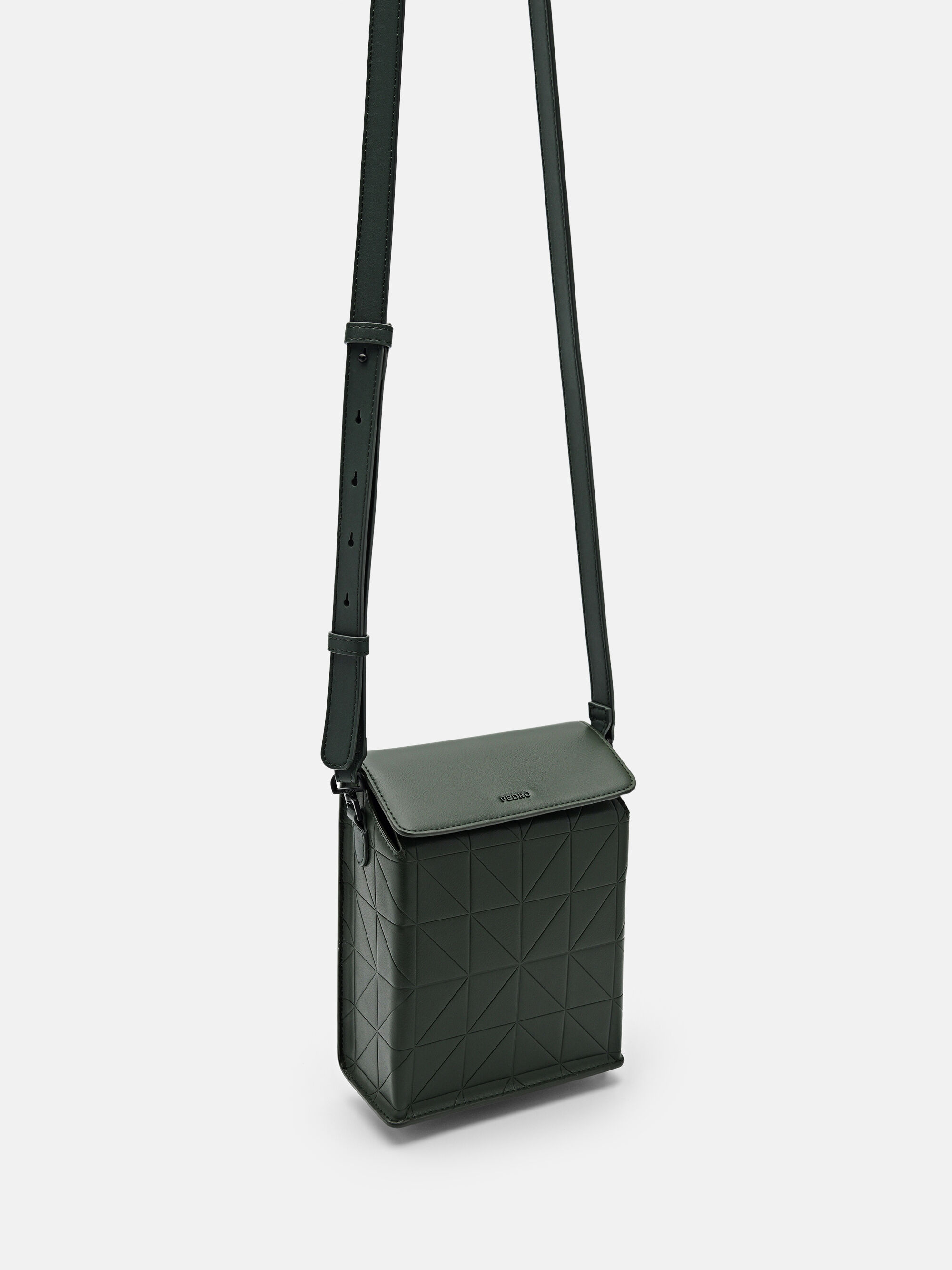 Oliver Sling Bag in Pixel, Dark Green