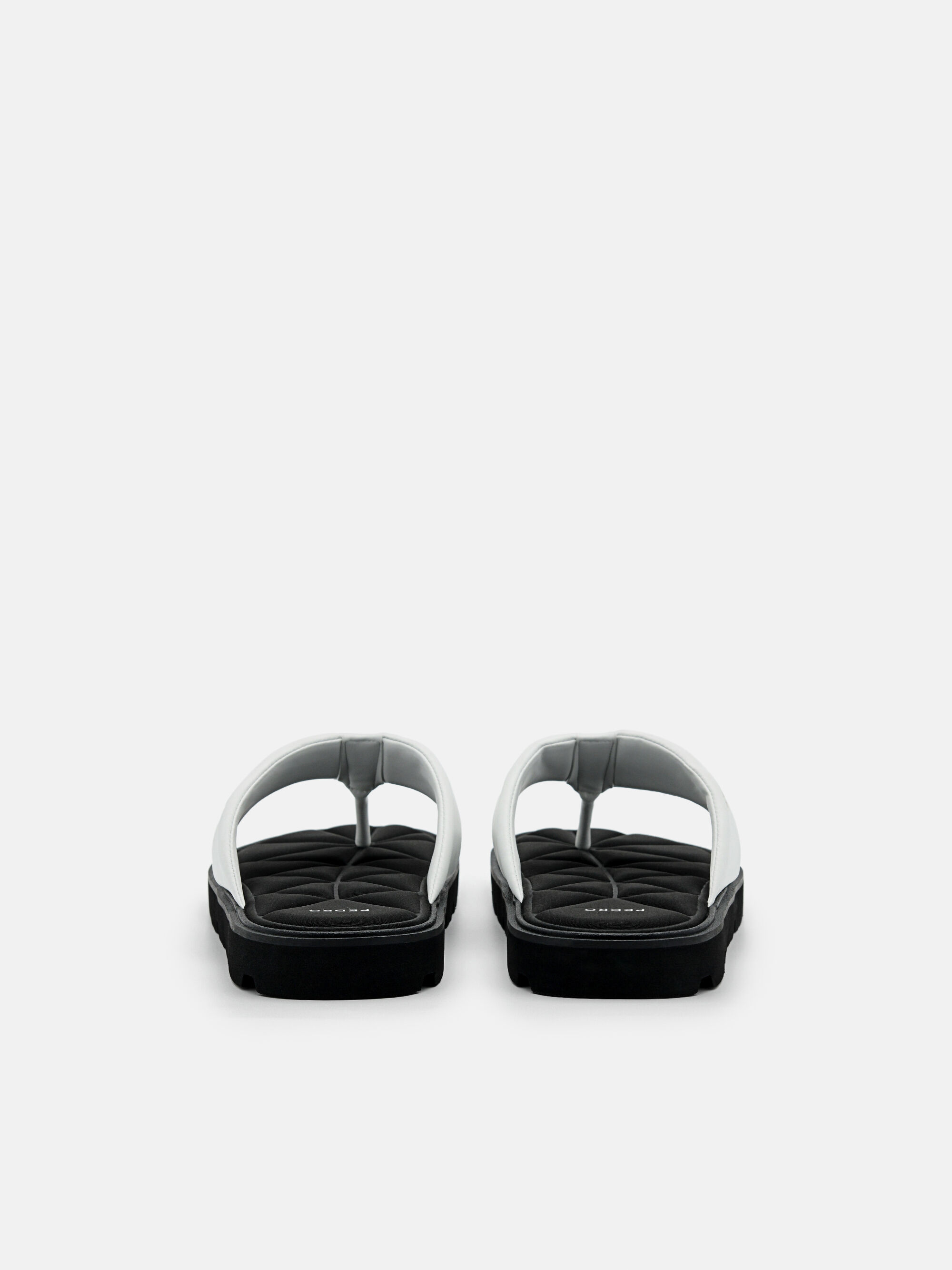 Thong Sandals in Pixel, White