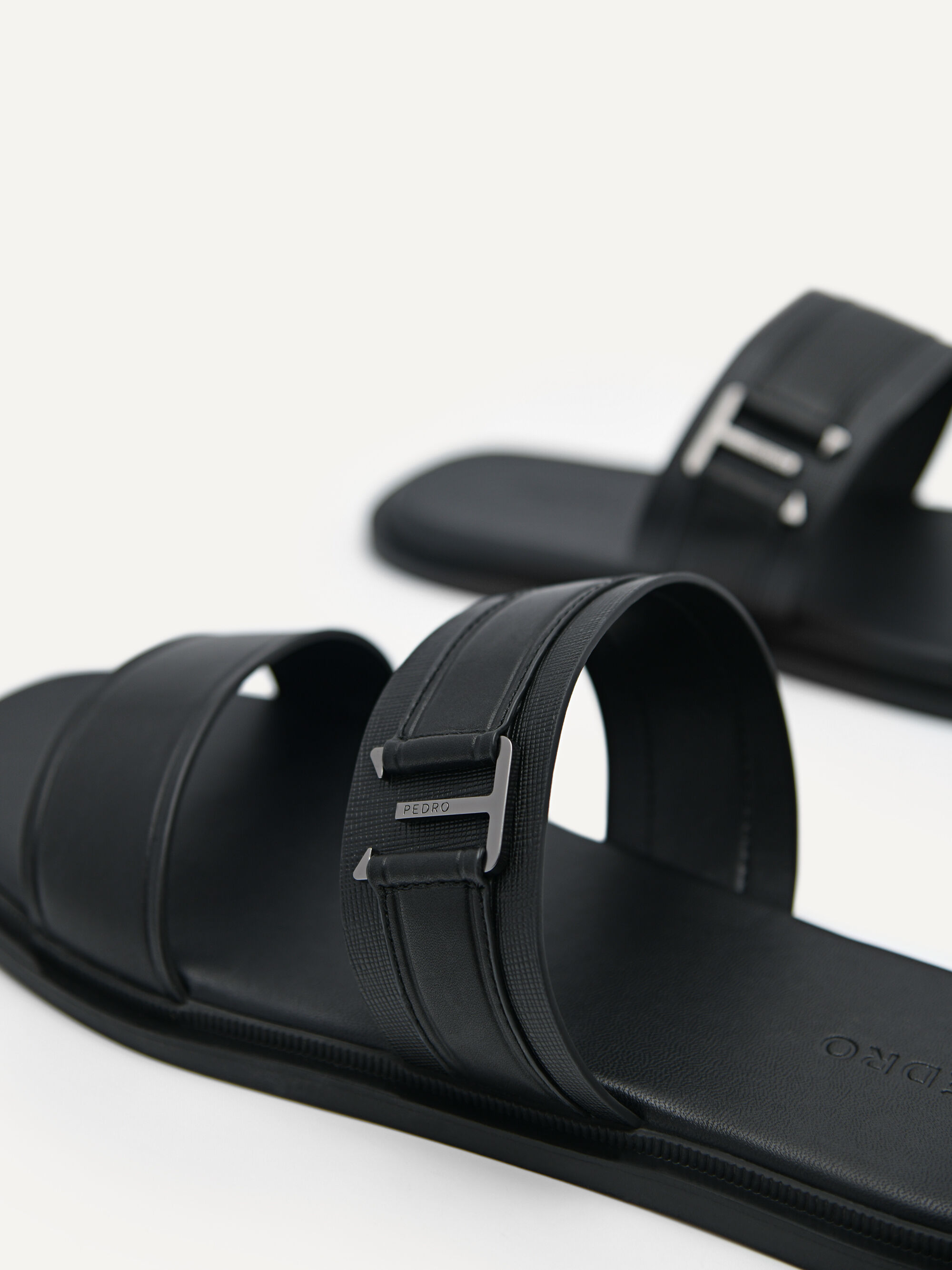 Band Slide Sandals - Black