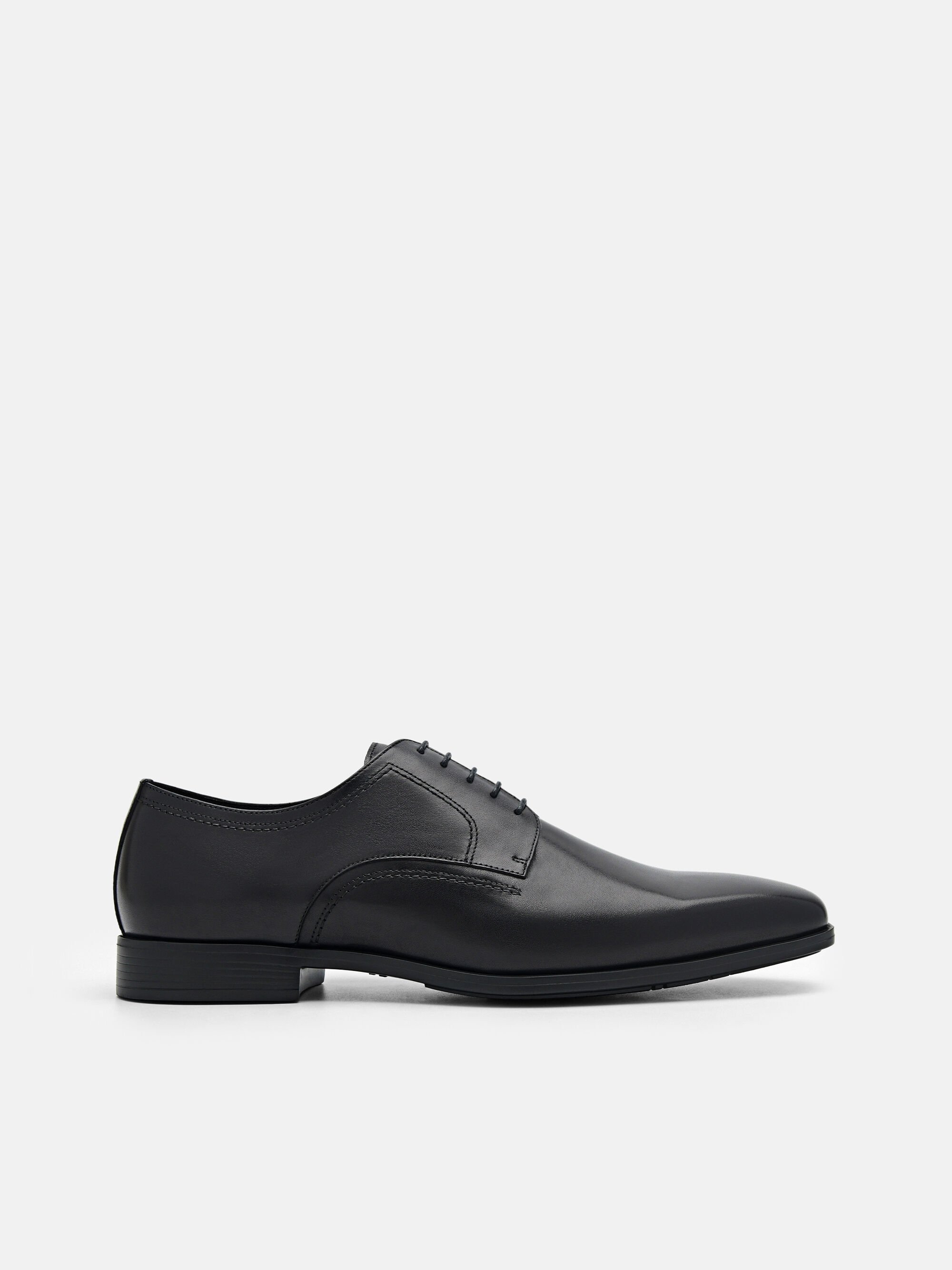 Altitude Lightweight Leather Derby Shoes, Black