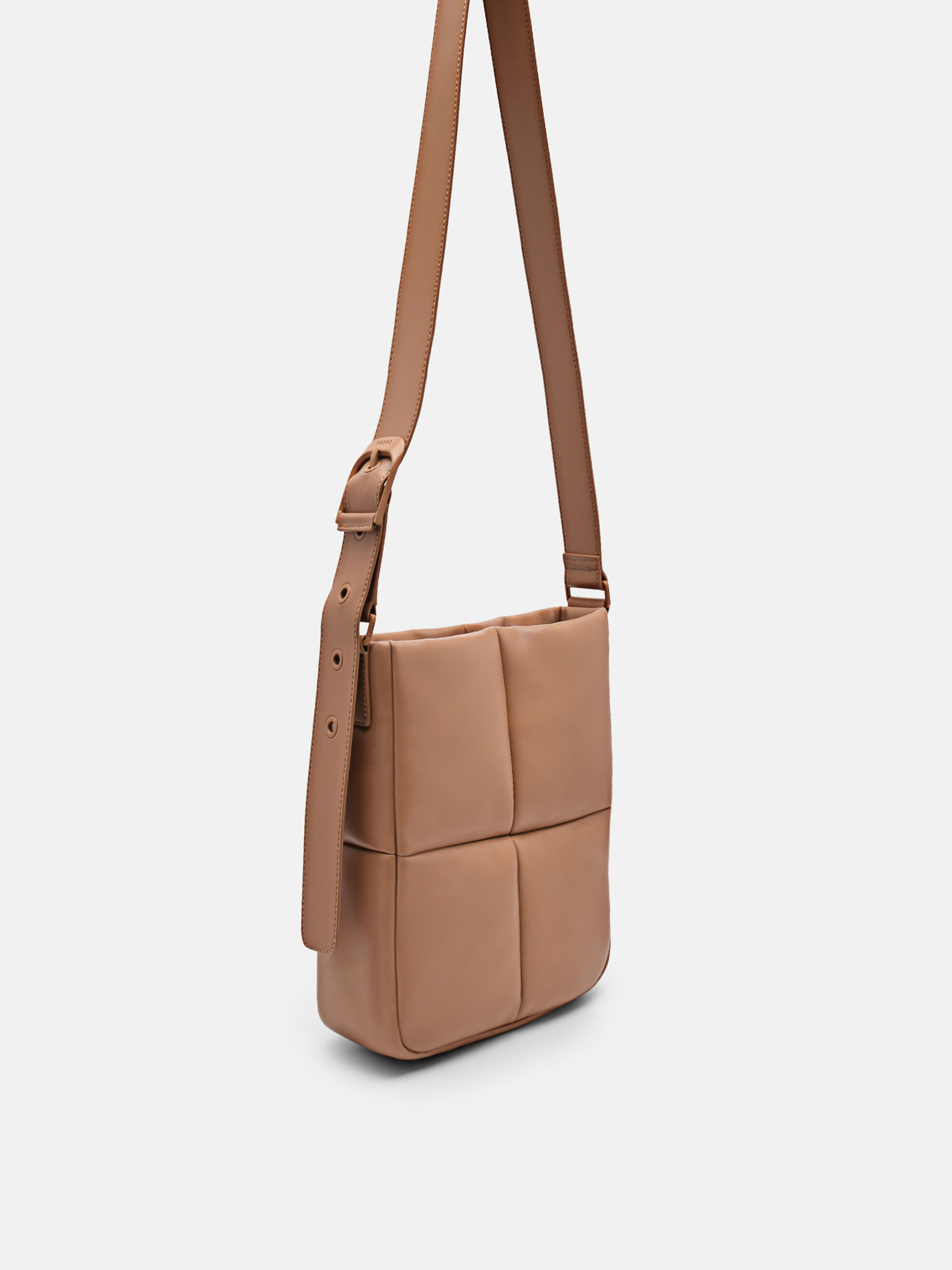 Helix Quilted Shoulder Bag, Camel